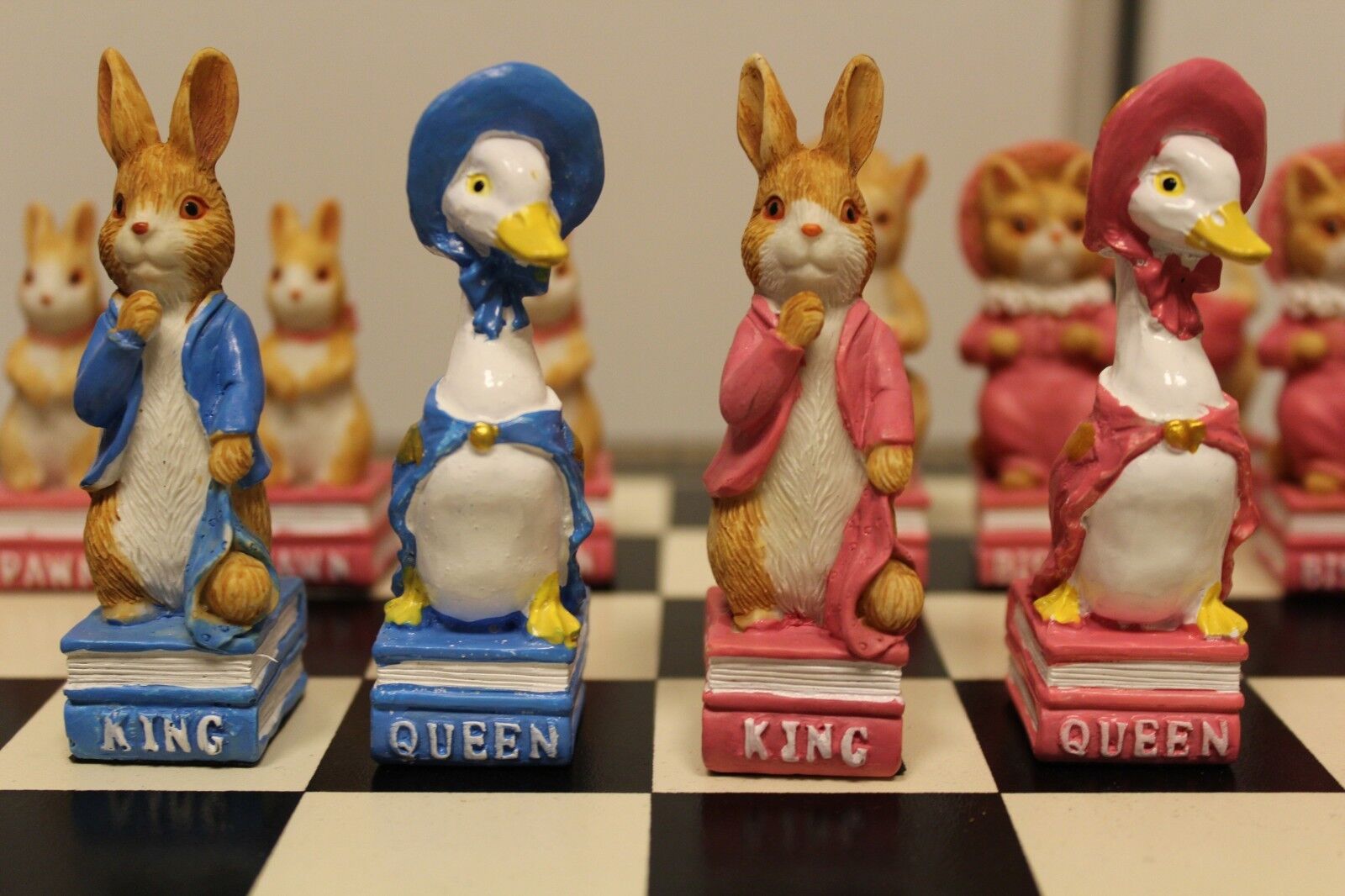 10762.Animal Fairytale Chess Set