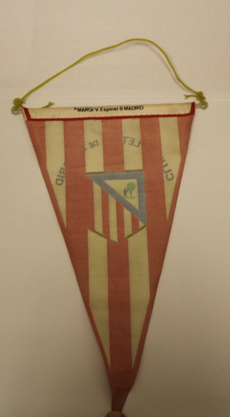 10768.Antique Athletic pennant : Club Atletico de Madrid 1970-80s