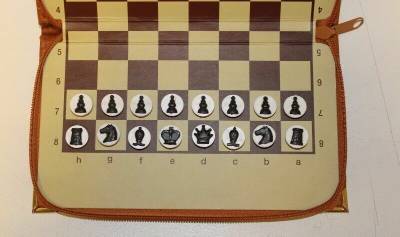 11362.Magnetic Pocket Traveling Chess Set. Chessm.com. Faux leather case