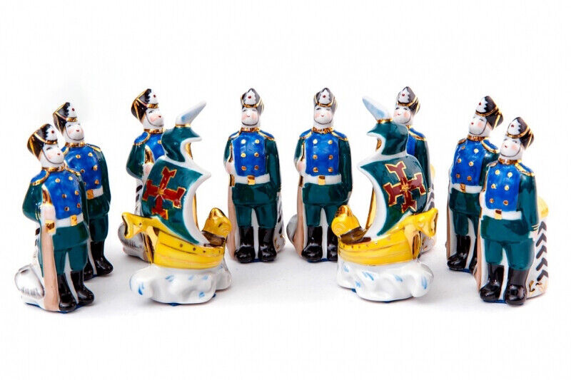 11599.Russian Porcelain Chess Set The Presidential Regiment (Verbilki) Gardner factory