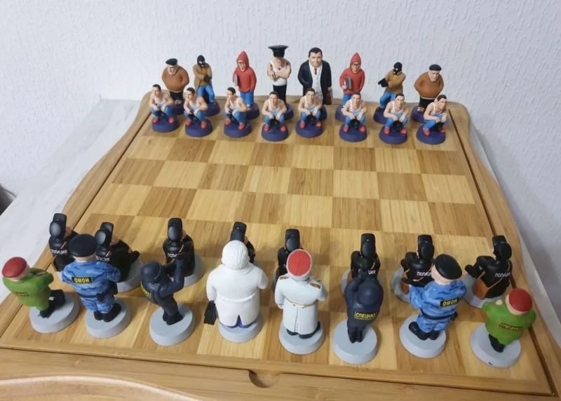 European Chess set Combo including a plastic board and a matching chess  clock